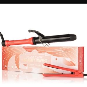 ALMOST FAMOUS Beach Wave Babe 2-Piece Set w Curlinf Wand and Mini Flat Iron. NIB